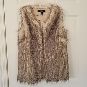 * Cyber Monday Sale* NWT Forever 21 Furry Vest